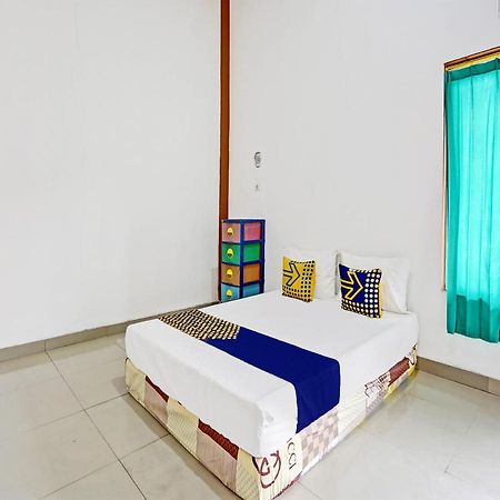 Hotel Oyo 92006 Kost Sejahtera Syariah Sidoarjo Exteriér fotografie