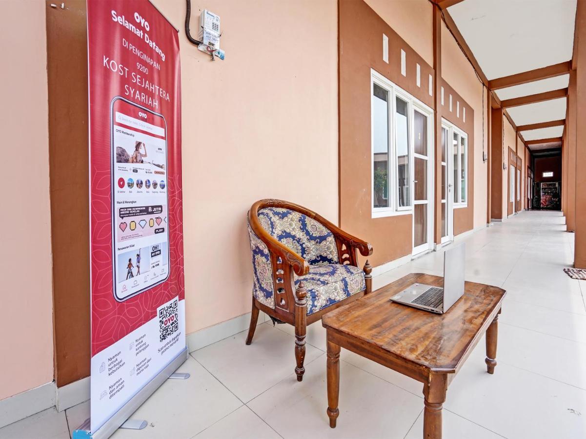 Hotel Oyo 92006 Kost Sejahtera Syariah Sidoarjo Exteriér fotografie