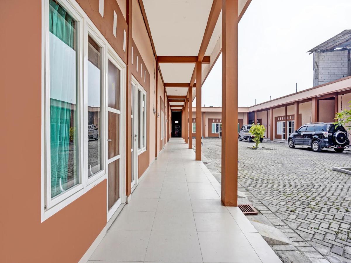 Hotel Oyo 92006 Kost Sejahtera Syariah Sidoarjo Exteriér fotografie