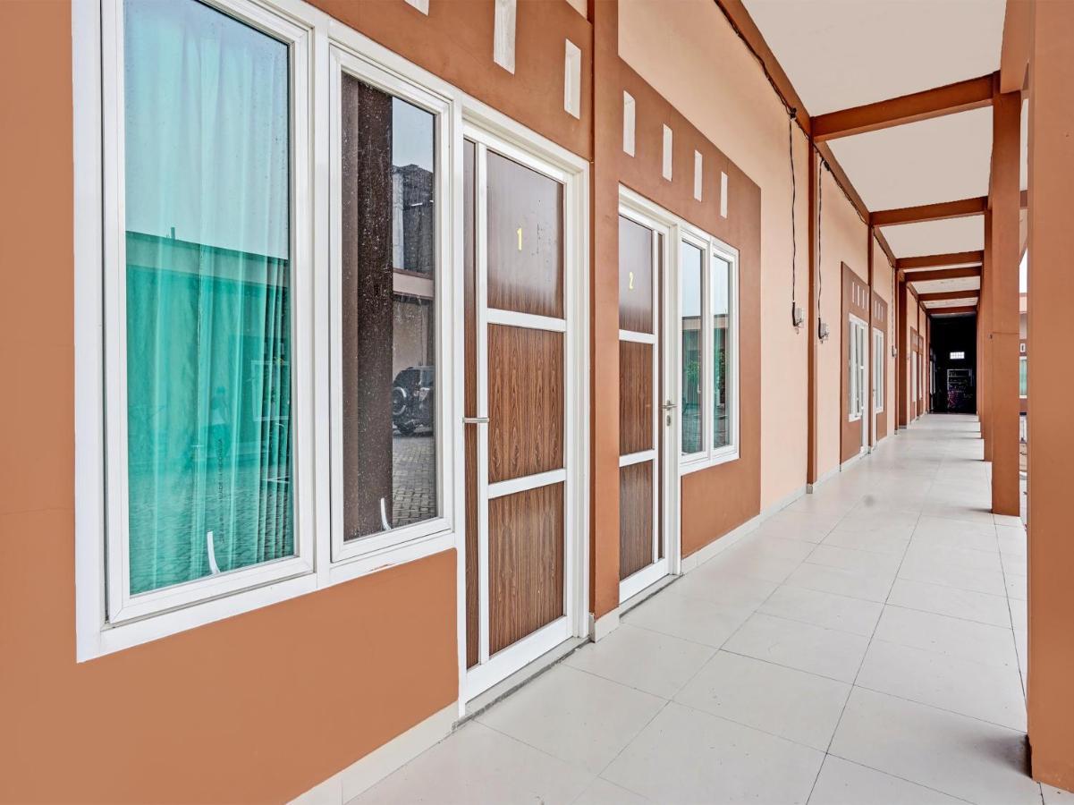 Hotel Oyo 92006 Kost Sejahtera Syariah Sidoarjo Exteriér fotografie